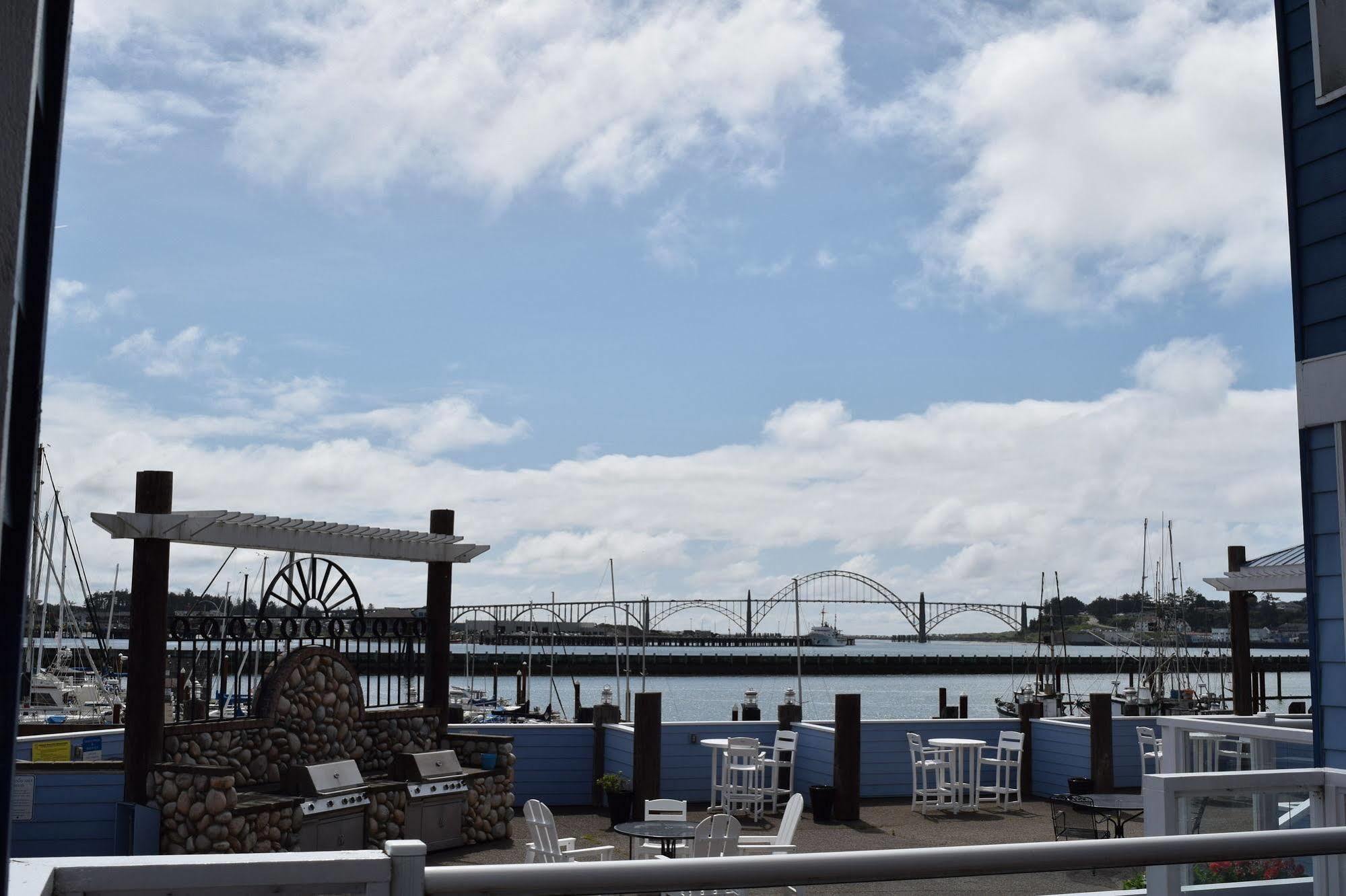 The Landing At Newport Condominium Hotel Eksteriør billede